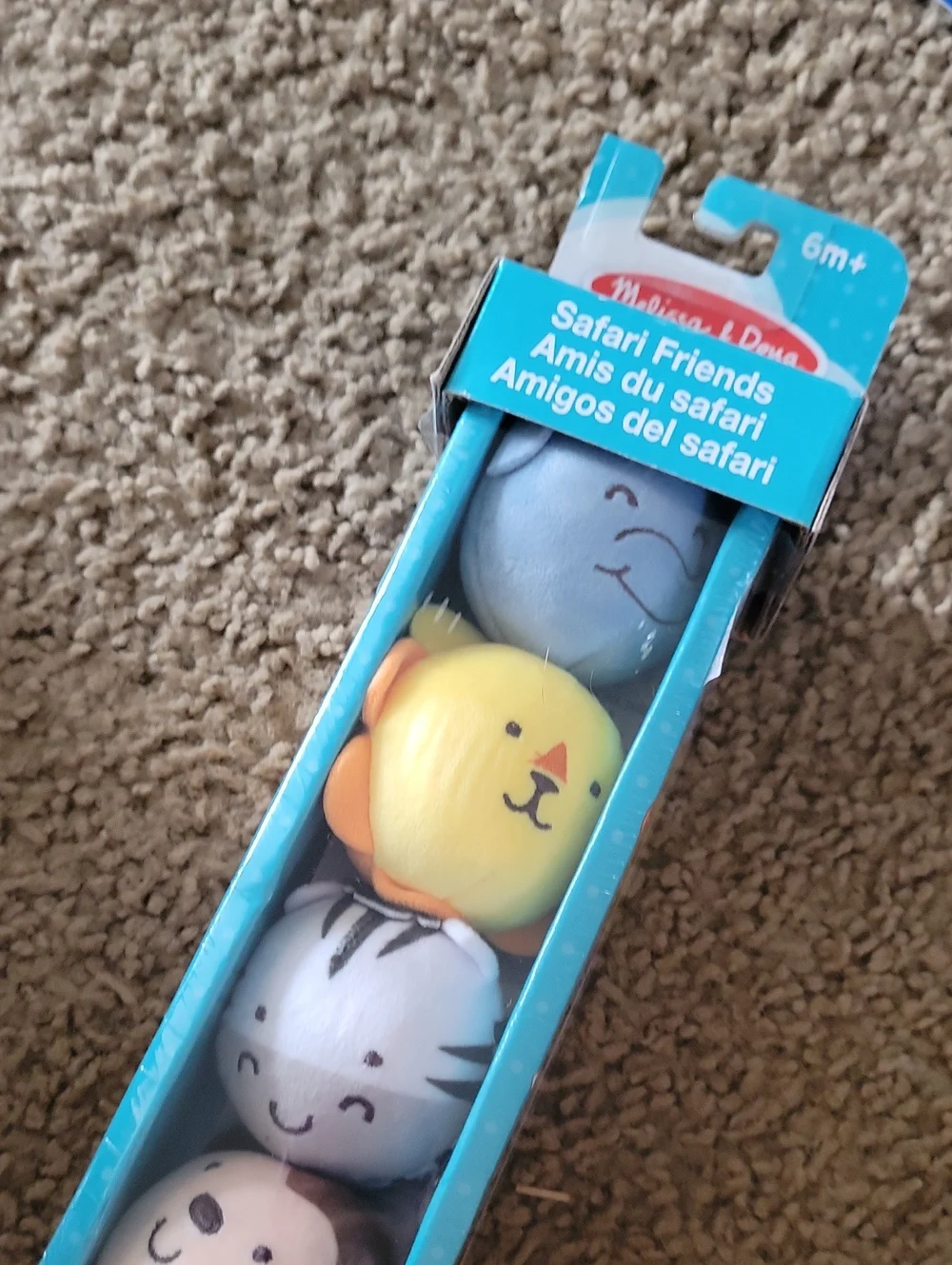 NWT Melissa & Doug Safari  Rollables Friends Plush Rattle Balls